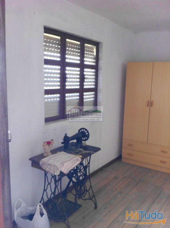Moradia com 3 pisos e quintal - junto ao Santuário dos Cerejais! Moradia com 3 pisos e quintal - junto ao Santuário dos Cerejais!