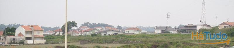 Terreno em perafita, á Praia da Memória, zona predominantemente residencial e RAN, com área total aproximada de 20.000 m2.