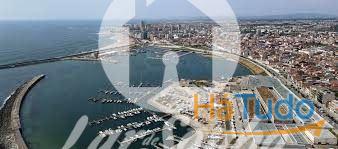 Parque de estacionamento interior p/ 40 carros a 50m da Marina da Póvoa de Varzim Parque de estacionamento interior p/ 40 carros a 50m da Marina da Póvoa de Varzim