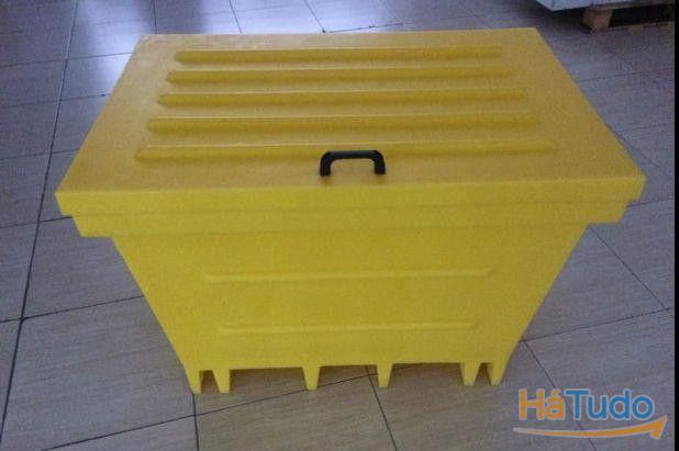 Caixa Para Baterias 220 Litros Caixa Para Baterias 220 Litros