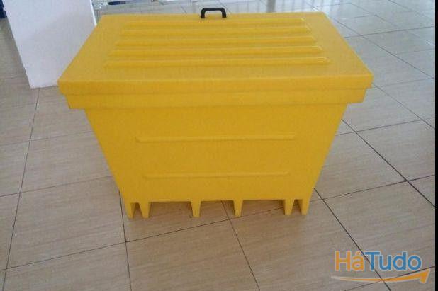 Caixa Para Baterias 220 Litros Caixa Para Baterias 220 Litros