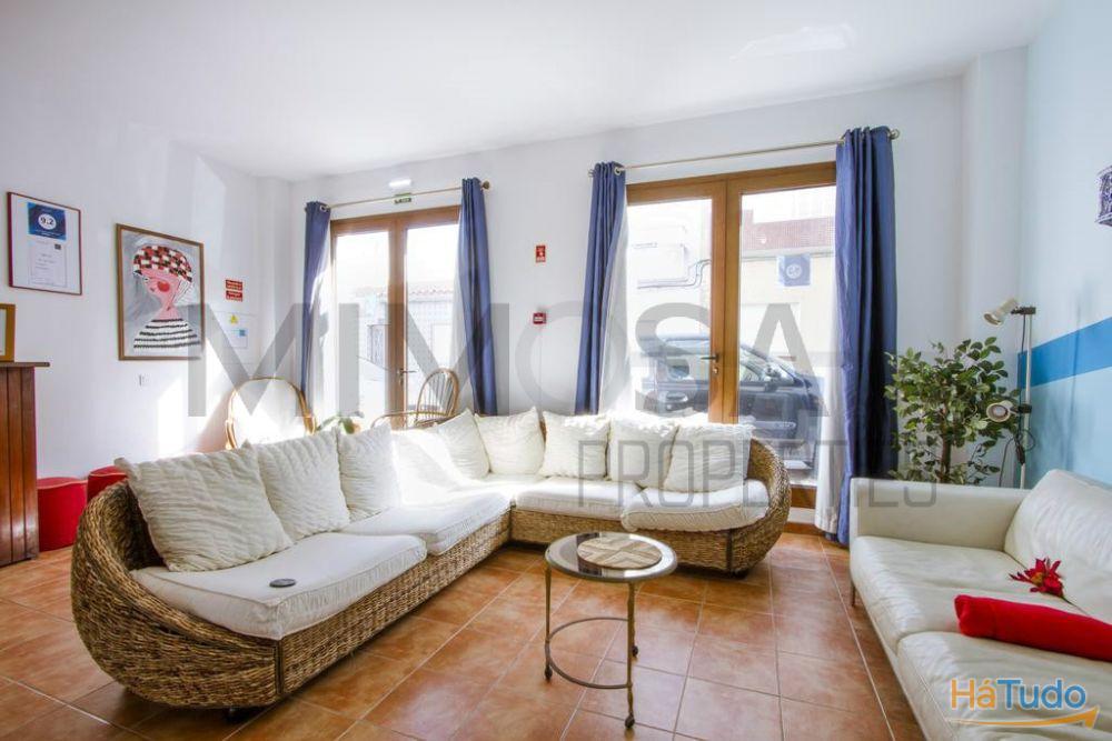 Fabulosa Residencial no centro de Alvor a dois passos da linha do mar. Fabulosa Residencial no centro de Alvor a dois passos da linha do mar.