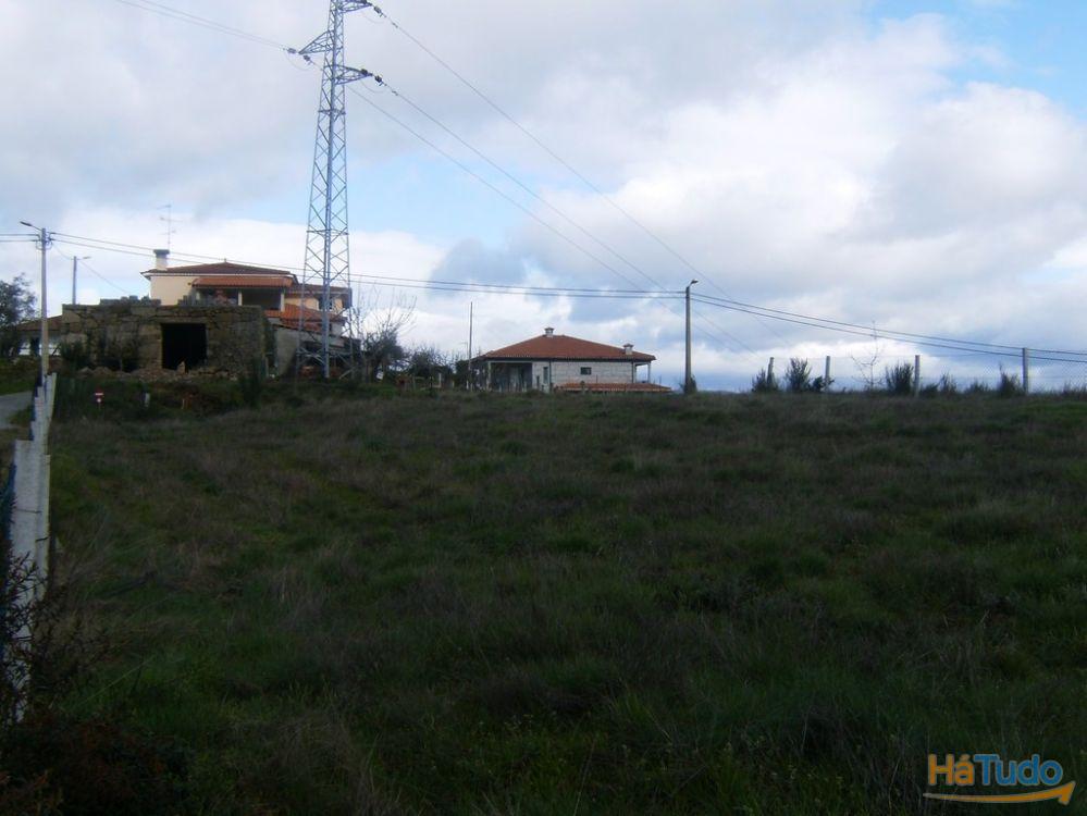 Lote de terreno em Samai�es