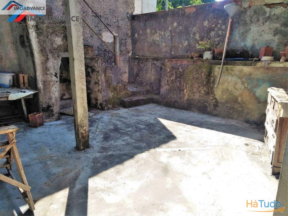 Moradia M4 para Reabilitar situada a 14 kms de Coimbra Moradia M4 para Reabilitar situada a 14 kms de Coimbra