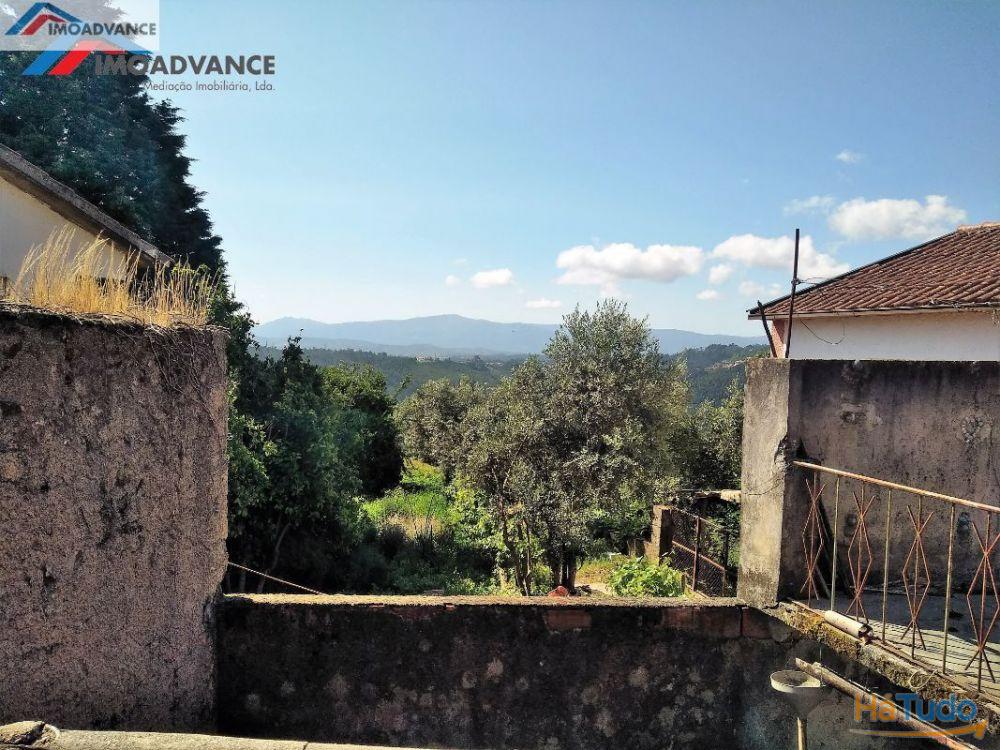 Moradia M4 para Reabilitar situada a 14 kms de Coimbra Moradia M4 para Reabilitar situada a 14 kms de Coimbra