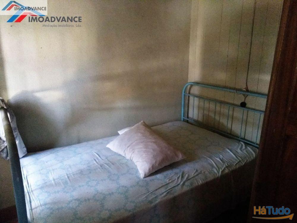 Moradia M4 para Reabilitar situada a 14 kms de Coimbra Moradia M4 para Reabilitar situada a 14 kms de Coimbra