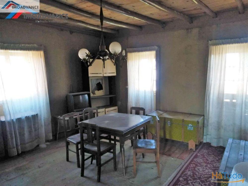 Moradia M4 para Reabilitar situada a 14 kms de Coimbra Moradia M4 para Reabilitar situada a 14 kms de Coimbra