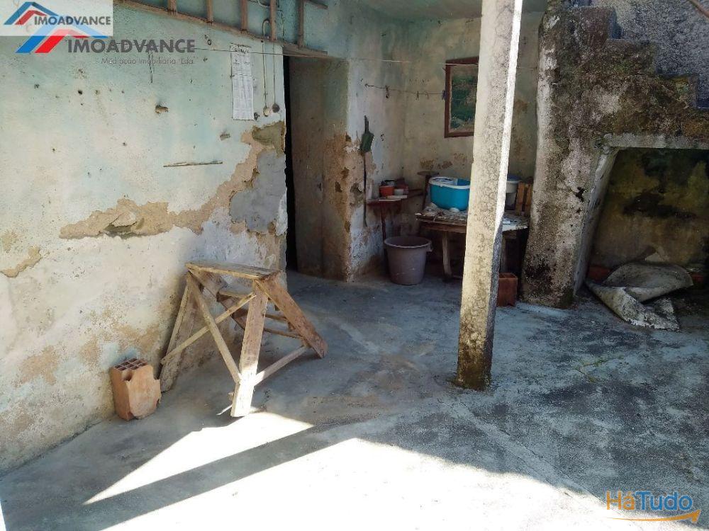 Moradia M4 para Reabilitar situada a 14 kms de Coimbra Moradia M4 para Reabilitar situada a 14 kms de Coimbra