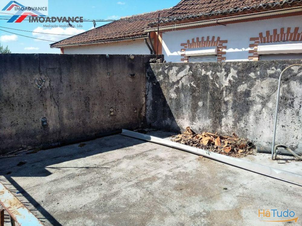 Moradia M4 para Reabilitar situada a 14 kms de Coimbra Moradia M4 para Reabilitar situada a 14 kms de Coimbra