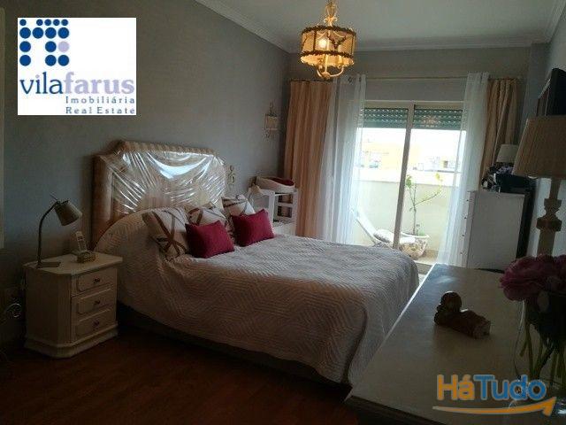 T4 na baixa de Faro com dois lugares de estacionamento T4 na baixa de Faro com dois lugares de estacionamento