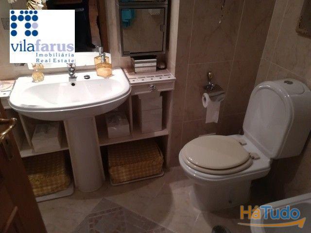 T4 na baixa de Faro com dois lugares de estacionamento T4 na baixa de Faro com dois lugares de estacionamento