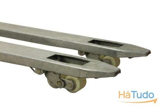 Porta-paletes 2500kg 115cm roda dupla dianteira galvanizada Porta-paletes 2500kg 115cm roda dupla dianteira galvanizada