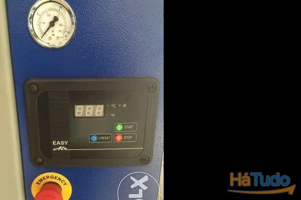 Compressor De Parafuso 300lt 10HP MICHELIN Compressor De Parafuso 300lt 10HP MICHELIN