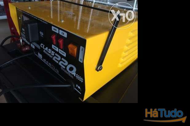 Carregador de baterias / booster C220A Deca (Já Com iva) Carregador de baterias / booster C220A Deca (Já Com iva)
