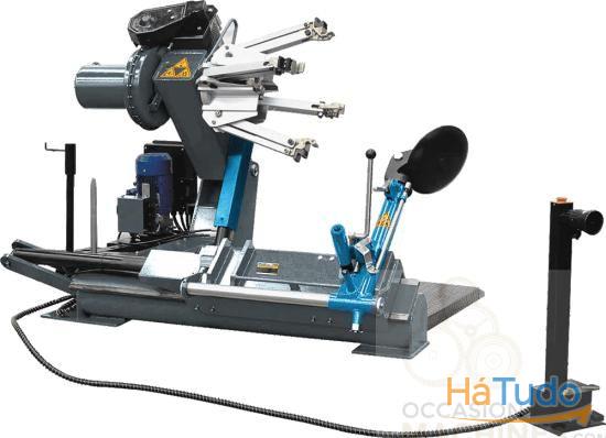 Máquina Desmontar Pneus Agro (Diâmetro Máximo Roda 2300 mm (90?)) Máquina Desmontar Pneus Agro (Diâmetro Máximo Roda 2300 mm (90?))