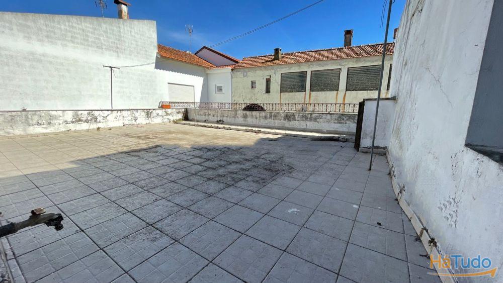 Moradia Rustica T5 junto a Montemor-o-velho. Financiada até 100% Moradia Rustica T5 junto a Montemor-o-velho. Financiada até 100%