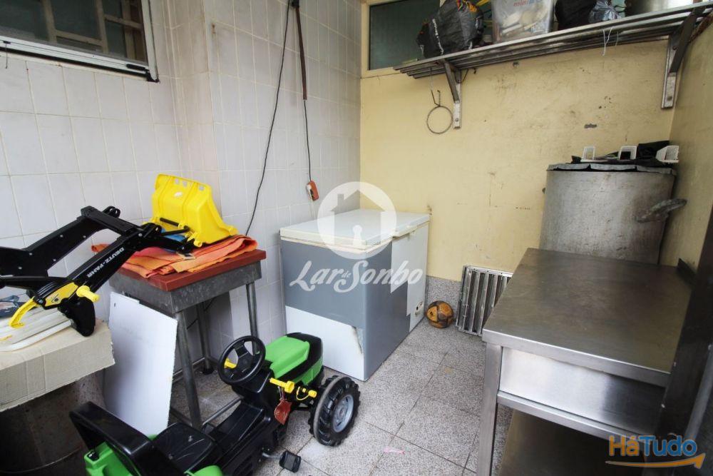 Restaurante c/ 223m2 a 50 metros da praia e terraço c/40m2 - Aver-o-mar Restaurante c/ 223m2 a 50 metros da praia e terraço c/40m2 - Aver-o-mar