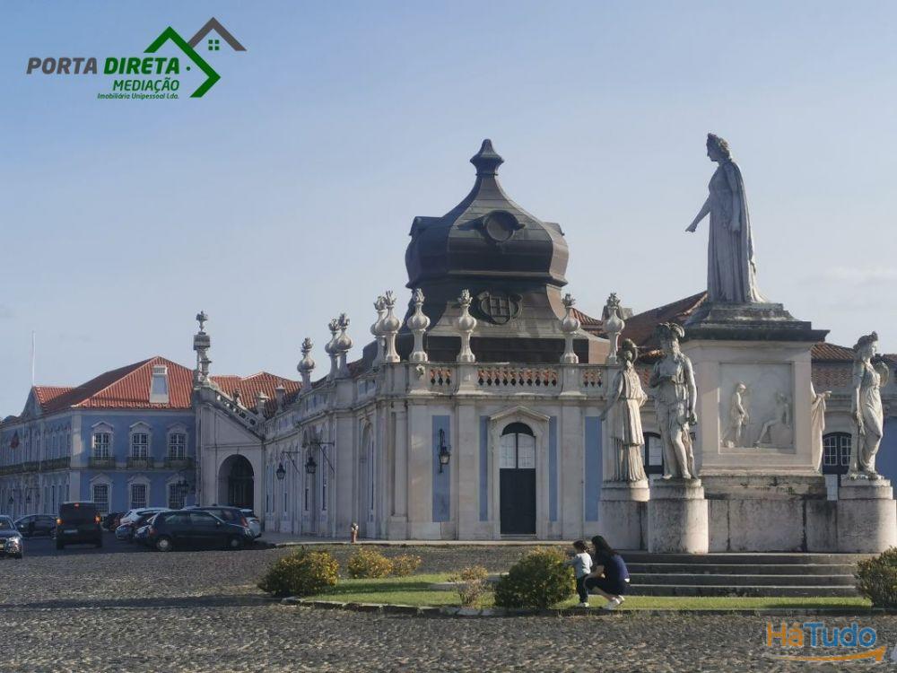 T2 Mobilado e equipado com elevador e marquise Palácio Queluz, Jardim T2 Mobilado e equipado com elevador e marquise Palácio Queluz, Jardim