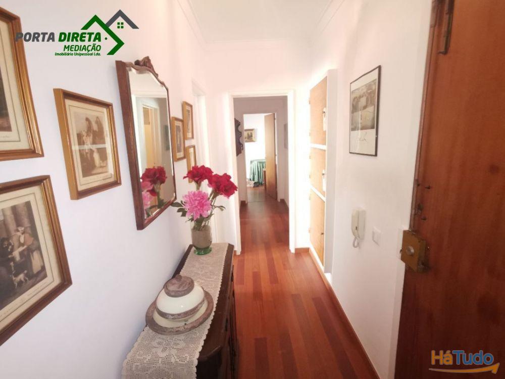 T2 Mobilado e equipado com elevador e marquise Palácio Queluz, Jardim T2 Mobilado e equipado com elevador e marquise Palácio Queluz, Jardim
