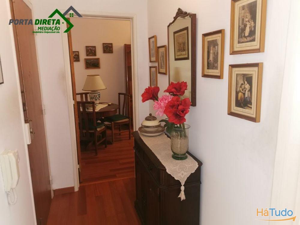 T2 Mobilado e equipado com elevador e marquise Palácio Queluz, Jardim T2 Mobilado e equipado com elevador e marquise Palácio Queluz, Jardim