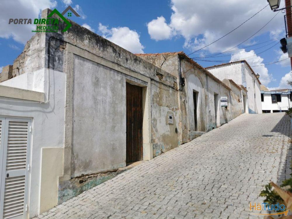 T2 + 2 Moradia, vista rio, Garagem, terreno, centro.