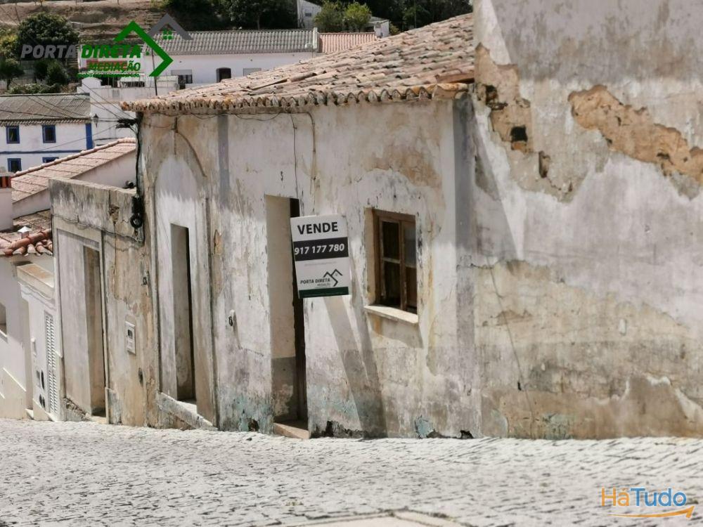 T2 + 2 Moradia, vista rio, Garagem, terreno, centro.