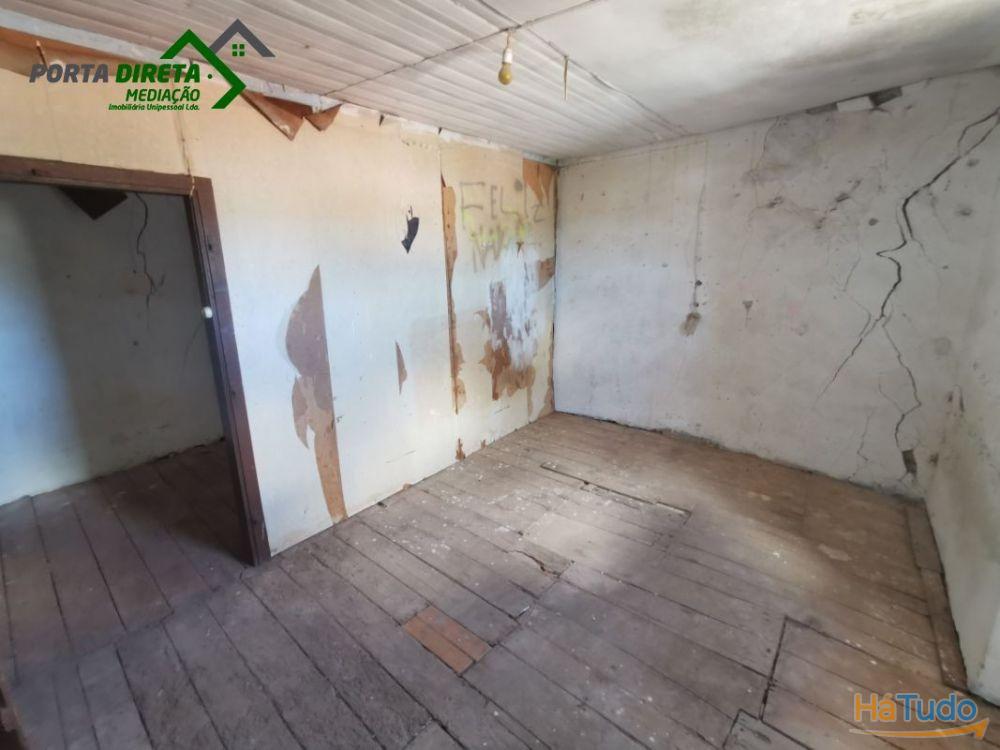 T2 + 2 Moradia, vista rio, Garagem, terreno, centro.