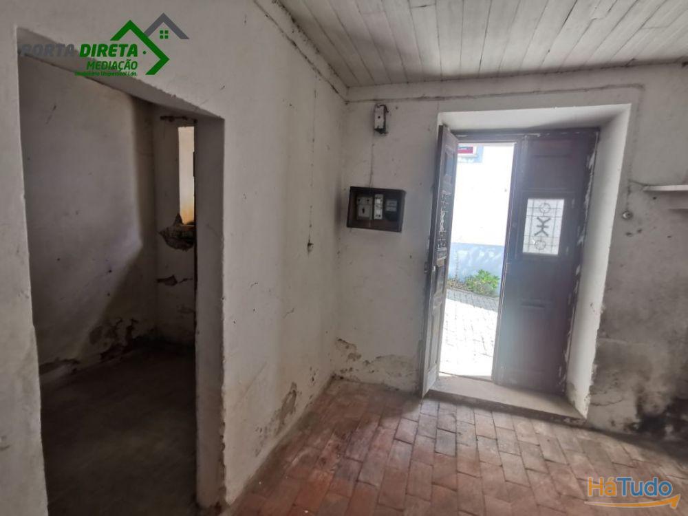 T2 + 2 Moradia, vista rio, Garagem, terreno, centro.