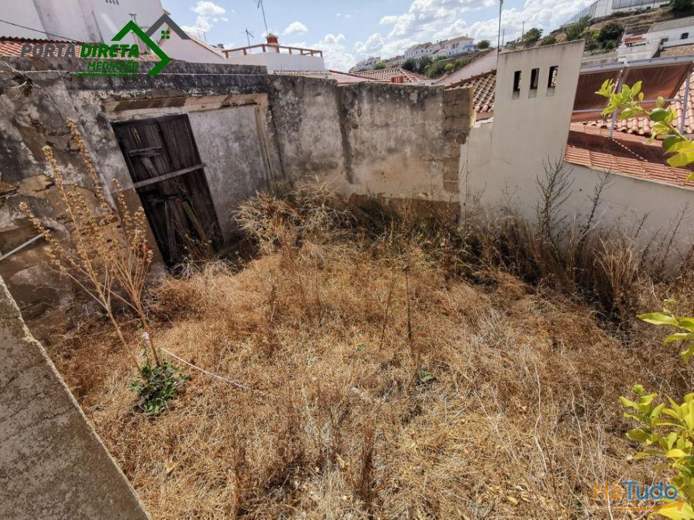 T2 + 2 Moradia, vista rio, Garagem, terreno, centro.