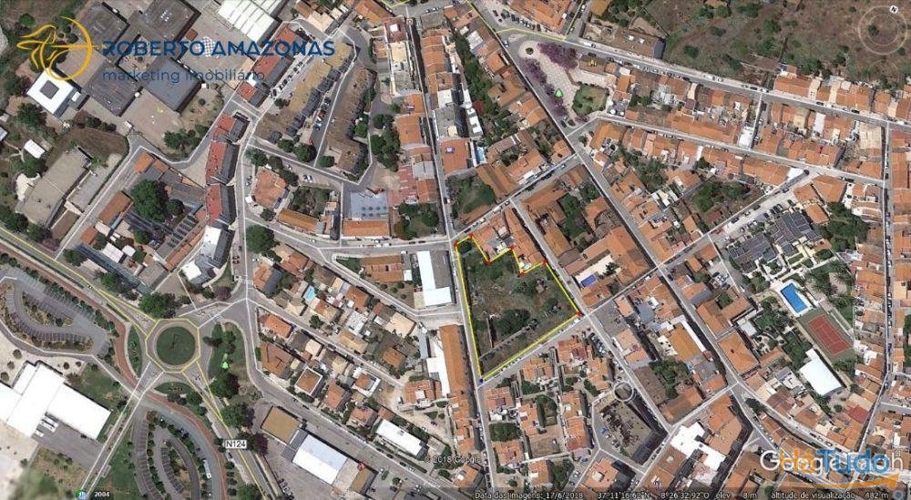 Terreno urbano no centro da cidade de Silves