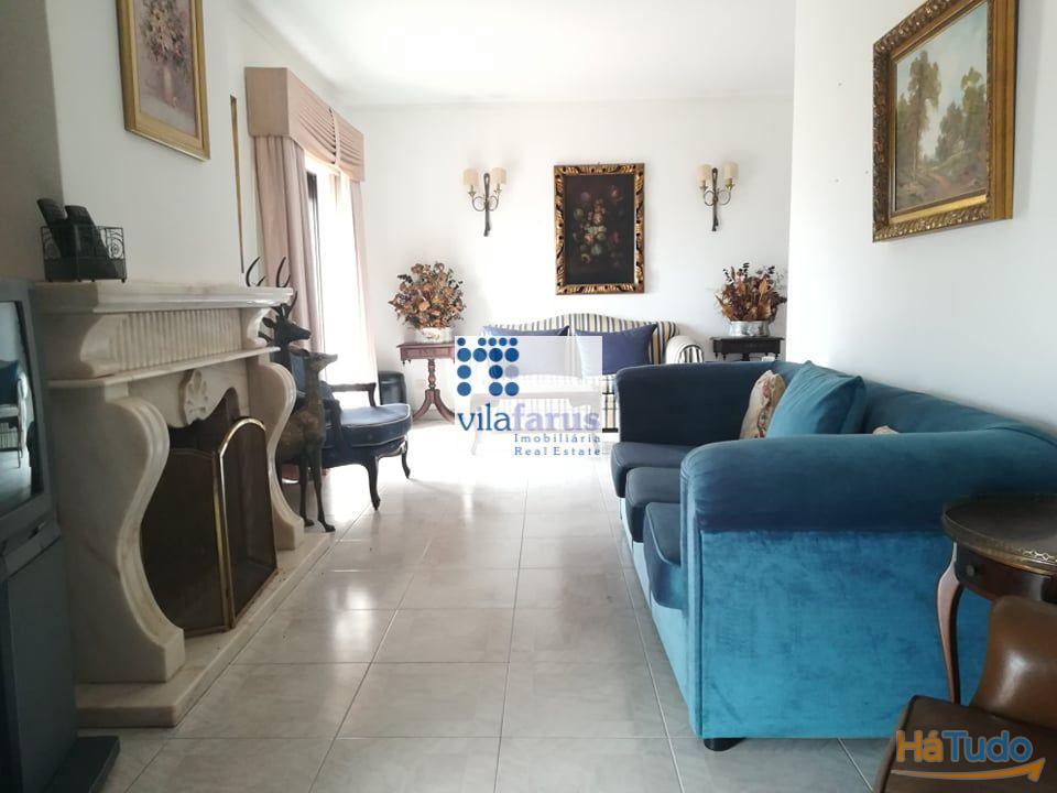 Fabulosa Penthouse com dois grandes terraços e garagem fechada Fabulosa Penthouse com dois grandes terraços e garagem fechada