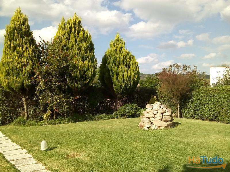 *** Conjunto de 3 moradias térreas com logradouro comum, localizadas na Vila de Mora. *** Conjunto de 3 moradias térreas com logradouro comum, localizadas na Vila de Mora.