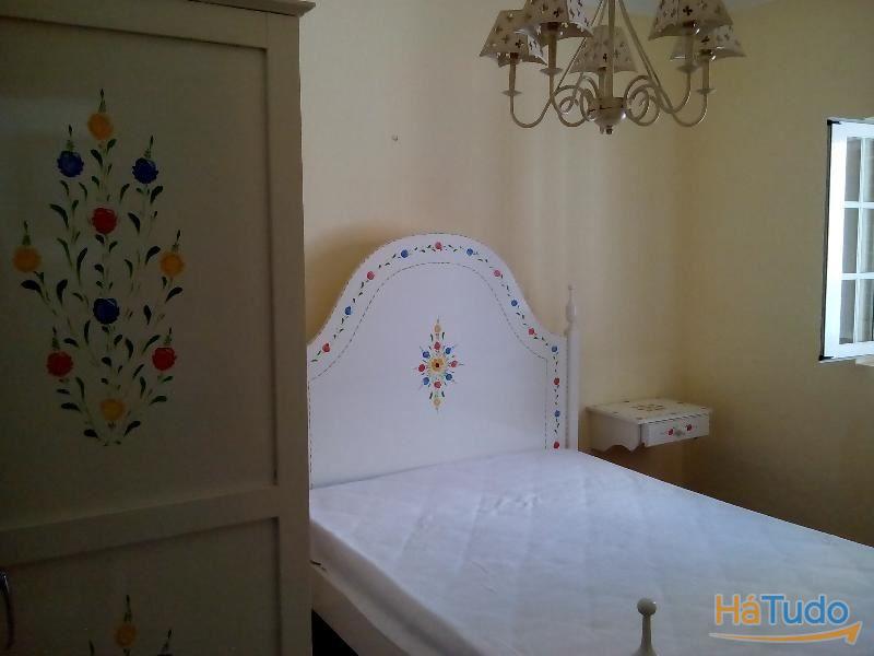 *** Conjunto de 3 moradias térreas com logradouro comum, localizadas na Vila de Mora. *** Conjunto de 3 moradias térreas com logradouro comum, localizadas na Vila de Mora.