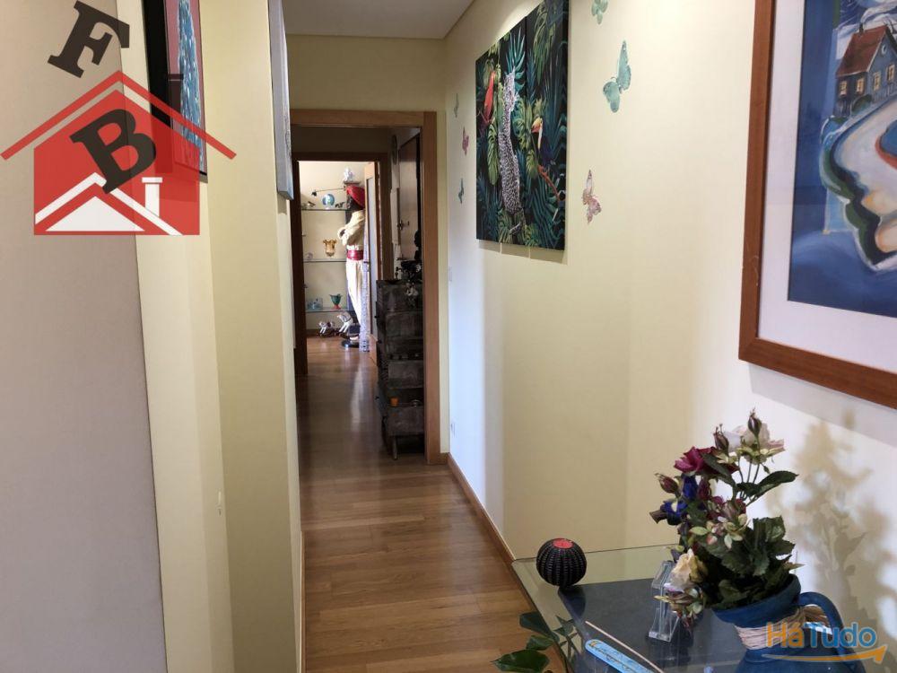 T2+1 NOVO AO MAR SHOPPING VARANDA GARAGEM E ARRUMOS 325.000? T2+1 NOVO AO MAR SHOPPING VARANDA GARAGEM E ARRUMOS 325.000?