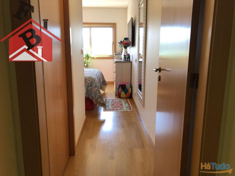 T2+1 NOVO AO MAR SHOPPING VARANDA GARAGEM E ARRUMOS 325.000? T2+1 NOVO AO MAR SHOPPING VARANDA GARAGEM E ARRUMOS 325.000?