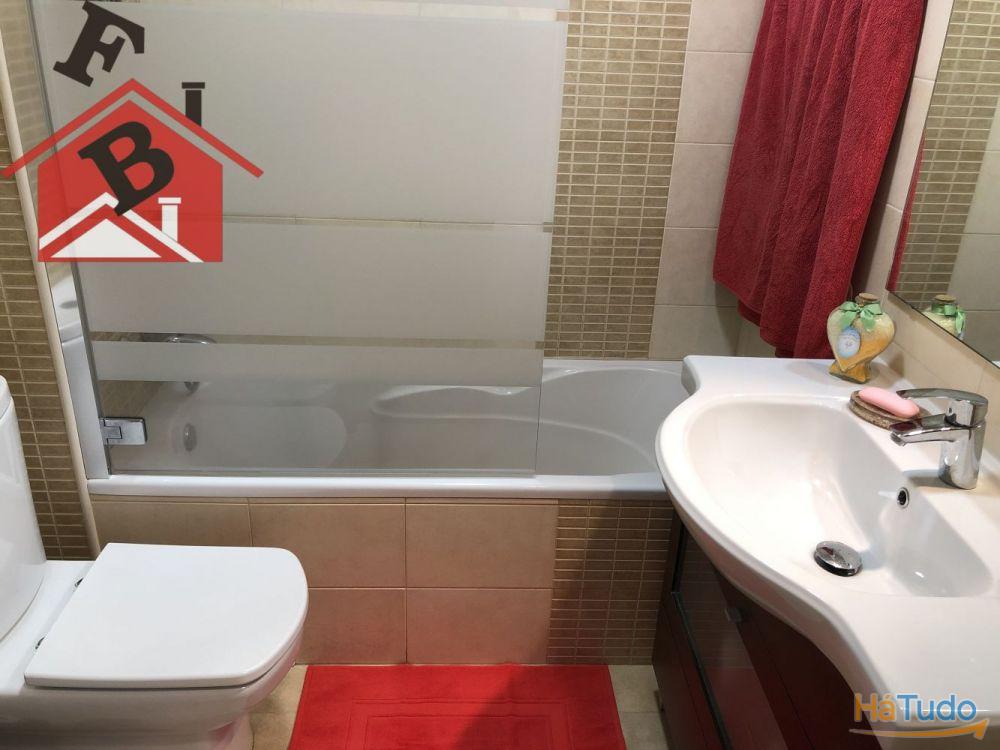 T2+1 NOVO AO MAR SHOPPING VARANDA GARAGEM E ARRUMOS 325.000? T2+1 NOVO AO MAR SHOPPING VARANDA GARAGEM E ARRUMOS 325.000?