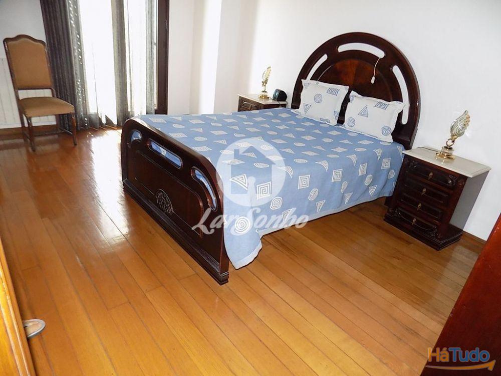 Moradia M6 c/ garagem fechada e jardim localizada na zona PRIME da Povoa de Varzim Moradia M6 c/ garagem fechada e jardim localizada na zona PRIME da Povoa de Varzim