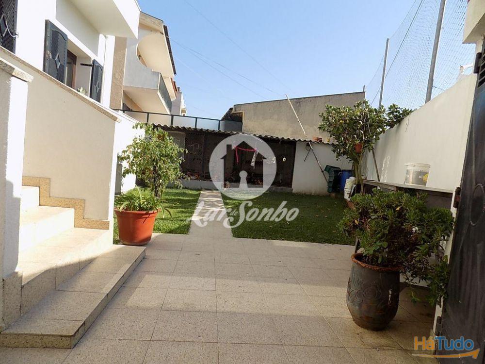 Moradia M6 c/ garagem fechada e jardim localizada na zona PRIME da Povoa de Varzim Moradia M6 c/ garagem fechada e jardim localizada na zona PRIME da Povoa de Varzim