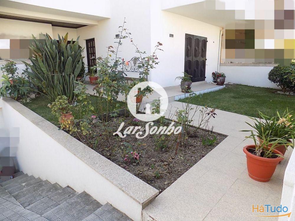 Moradia M6 c/ garagem fechada e jardim localizada na zona PRIME da Povoa de Varzim Moradia M6 c/ garagem fechada e jardim localizada na zona PRIME da Povoa de Varzim