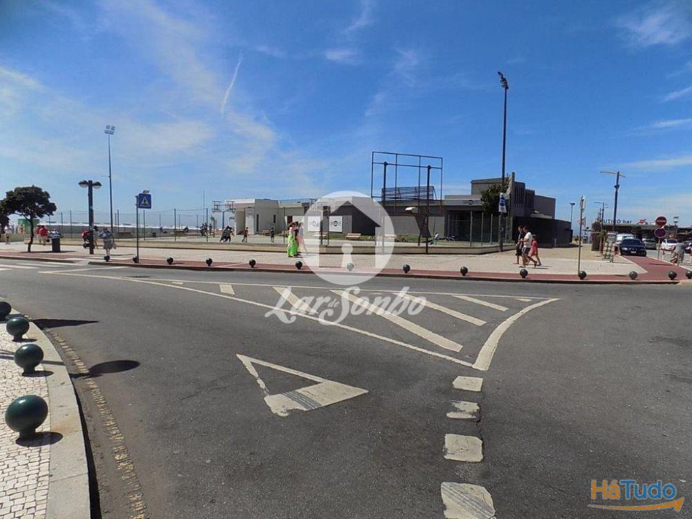 Moradia p/ restauro inserida num terreno de 328m2 na 2º linha de mar na Povoa de Varzim Moradia p/ restauro inserida num terreno de 328m2 na 2º linha de mar na Povoa de Varzim