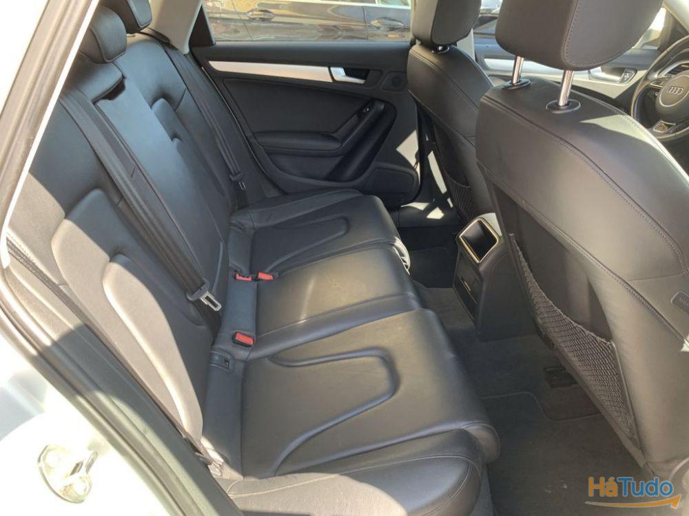 Audi A4 Avant 2.0 TDi quattro Audi A4 Avant 2.0 TDi quattro