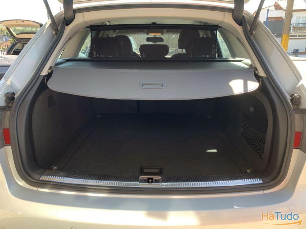 Audi A4 Avant 2.0 TDi quattro Audi A4 Avant 2.0 TDi quattro