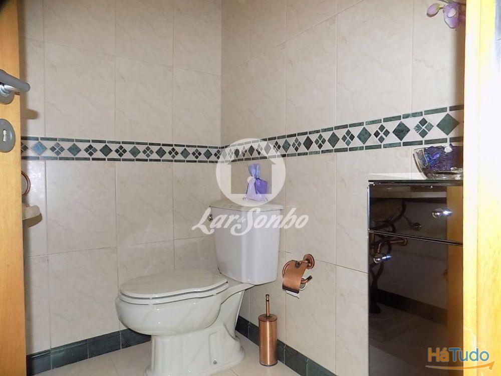 Moradia M4 c/ garagem fechada a 5 minutos do centro Moradia M4 c/ garagem fechada a 5 minutos do centro