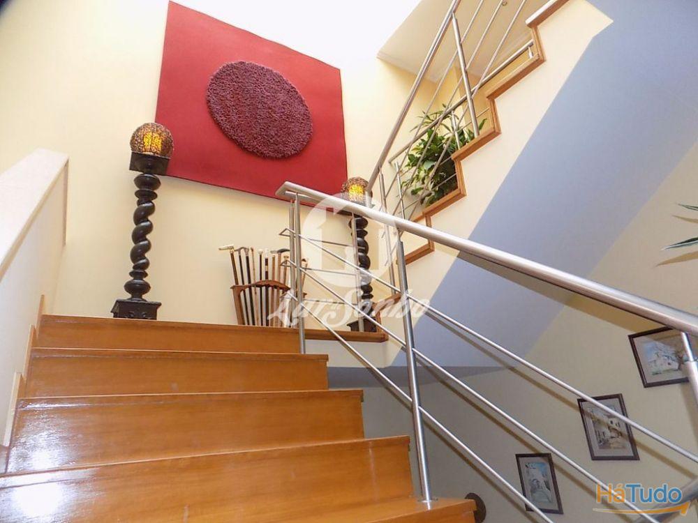 Moradia M4 c/ garagem fechada a 5 minutos do centro Moradia M4 c/ garagem fechada a 5 minutos do centro