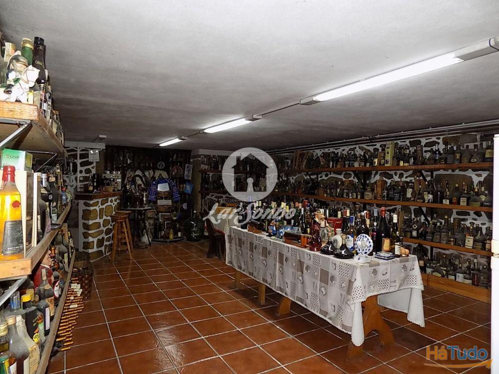 Quintinha com indústria vinícola com área total 4.842m2 - Gondifelos, V.N.Famalicão