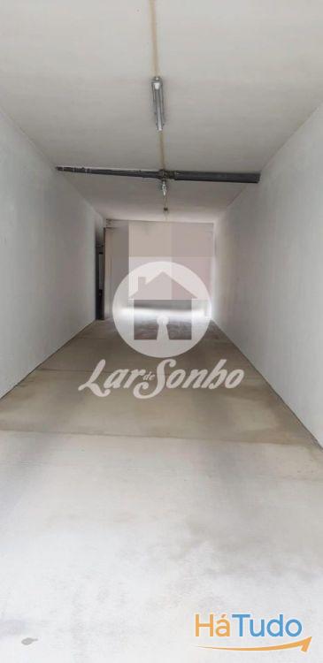 Garagem fechada para venda a 200mts da praia da Póvoa de Varzim Garagem fechada para venda a 200mts da praia da Póvoa de Varzim