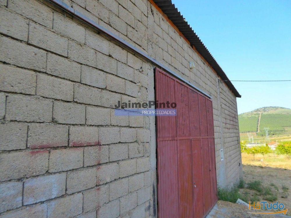 Armazém 501 m2 Felgar. Portugal, Bragança, Torre de Moncorvo. Armazém 501 m2 Felgar. Portugal, Bragança, Torre de Moncorvo.