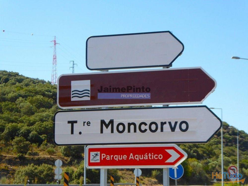 Armazém 501 m2 Felgar. Portugal, Bragança, Torre de Moncorvo. Armazém 501 m2 Felgar. Portugal, Bragança, Torre de Moncorvo.