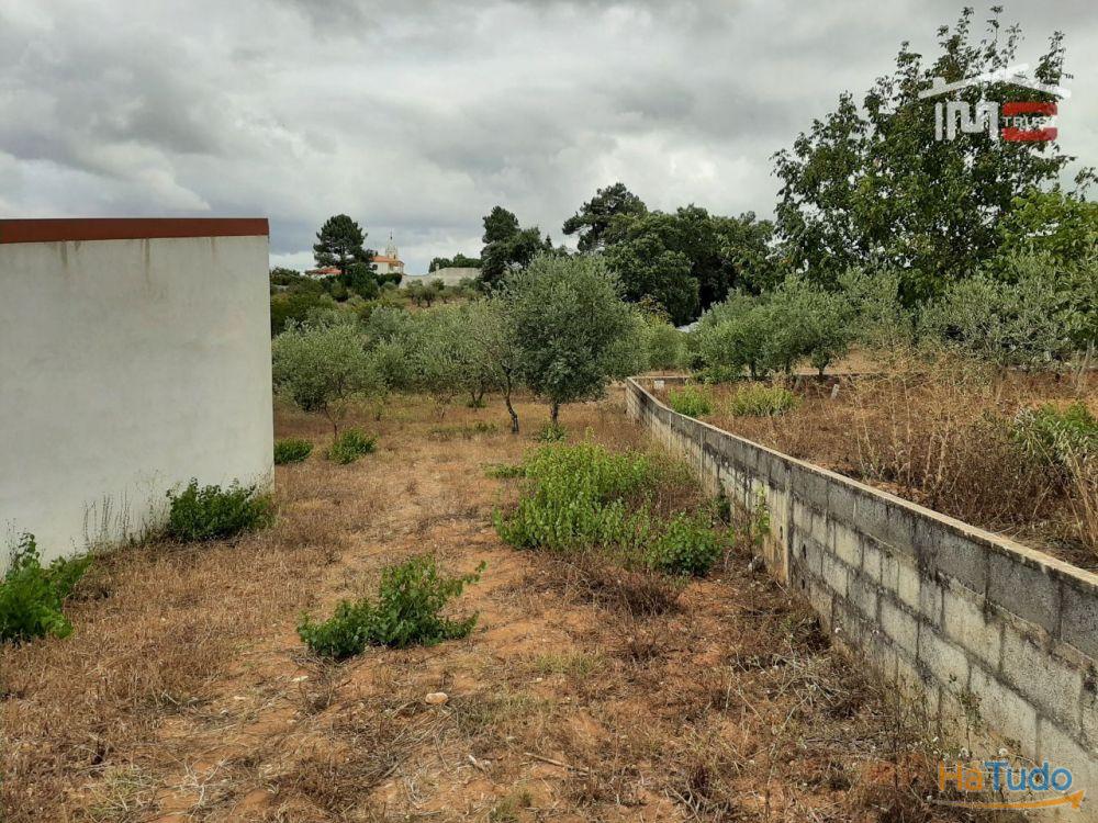 TERRENO COM ÁREA DE 1588m2 em Fátima TERRENO COM ÁREA DE 1588m2 em Fátima