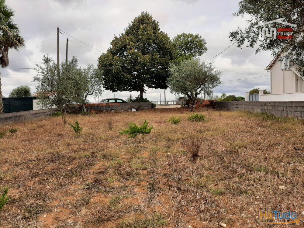 TERRENO COM ÁREA DE 1588m2 em Fátima TERRENO COM ÁREA DE 1588m2 em Fátima